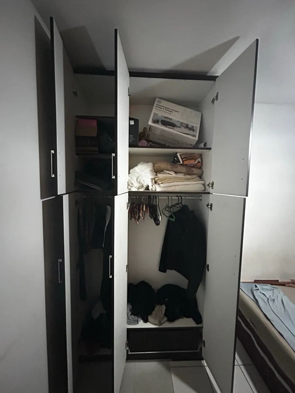 Guarda-Roupa 6 Portas - Preto - Foto 2