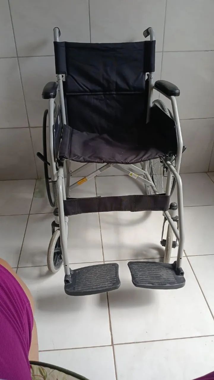 Cadeira de rodas  - Foto 3