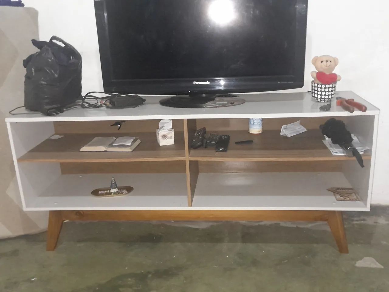 Bem conservado esse rack