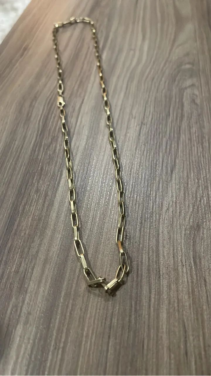 Corrente de ouro tijolinho com pingente 
