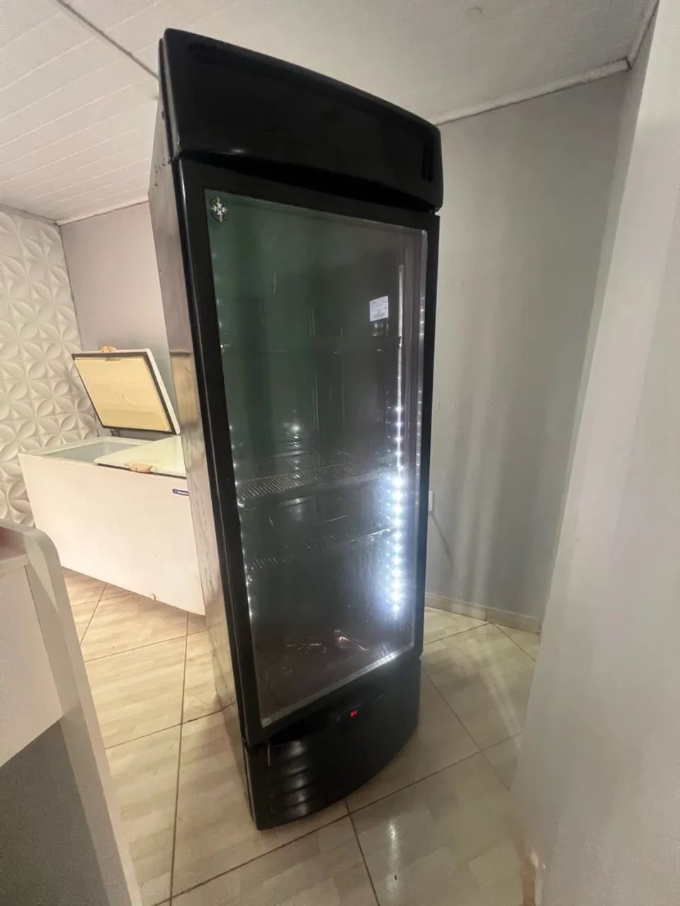 Vendo freezer vertical grande  - Foto 3