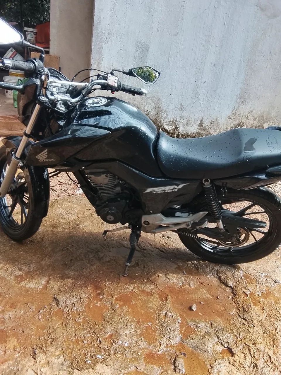Vendo ou troco em ágio de carro2020 pra cá. Ótimo para o trabalhar. Único dono - Foto 2