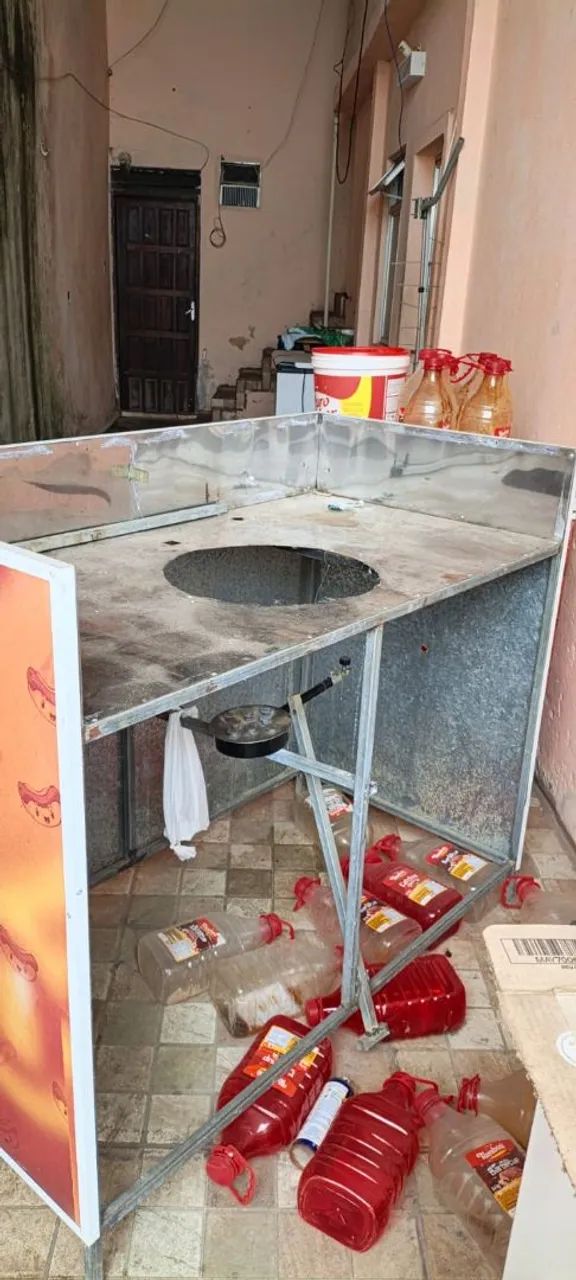 Balcão com panela e queimador. - Foto 2