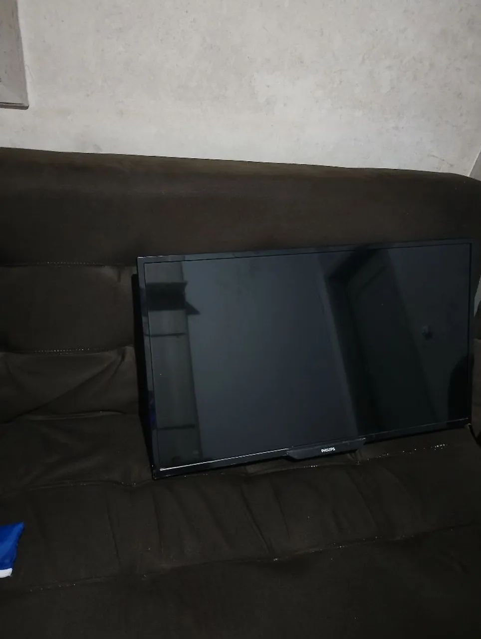 to vendendo uma tv 32 polegadas só não pega internet é só comprar um cabo - Foto 2