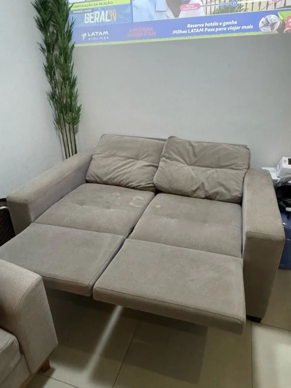 SOFÁ RETRÁTIL PRA 2 LUGARES - Foto 3