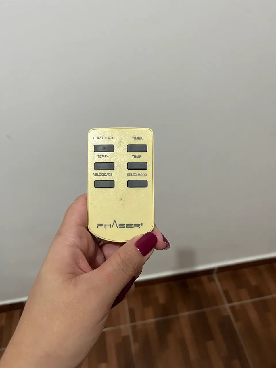 Ar-Condicionado Portátil Phaser 10.000 BTUs - com controle remoto - Foto 4