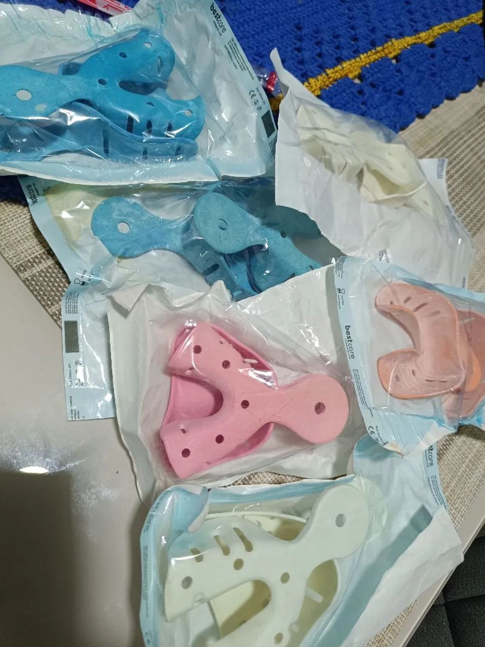 Par de Moldeiras plásticas Odontológicas - Foto 2