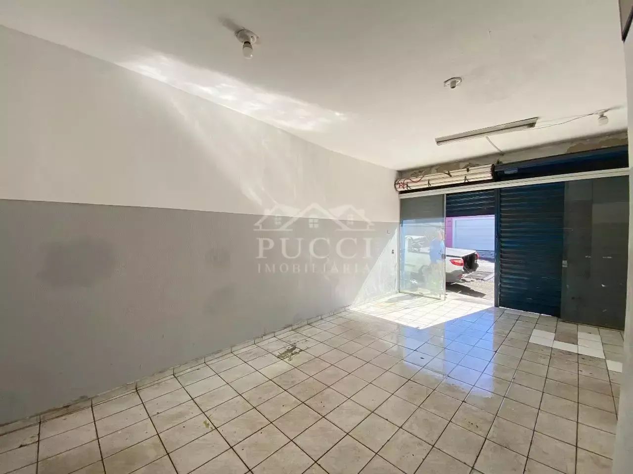 Aluga-se cômodo comercial no Bairro Estação