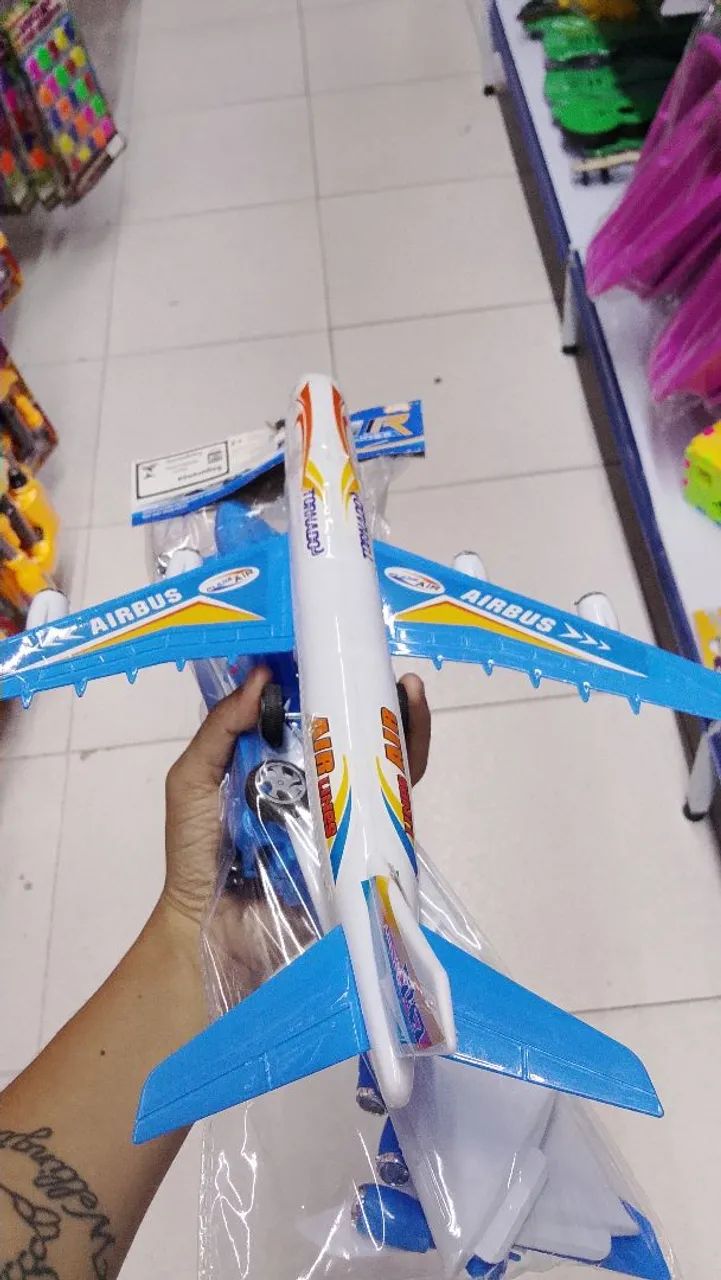 Copos infantis e variação de brinquedos. - Foto 4