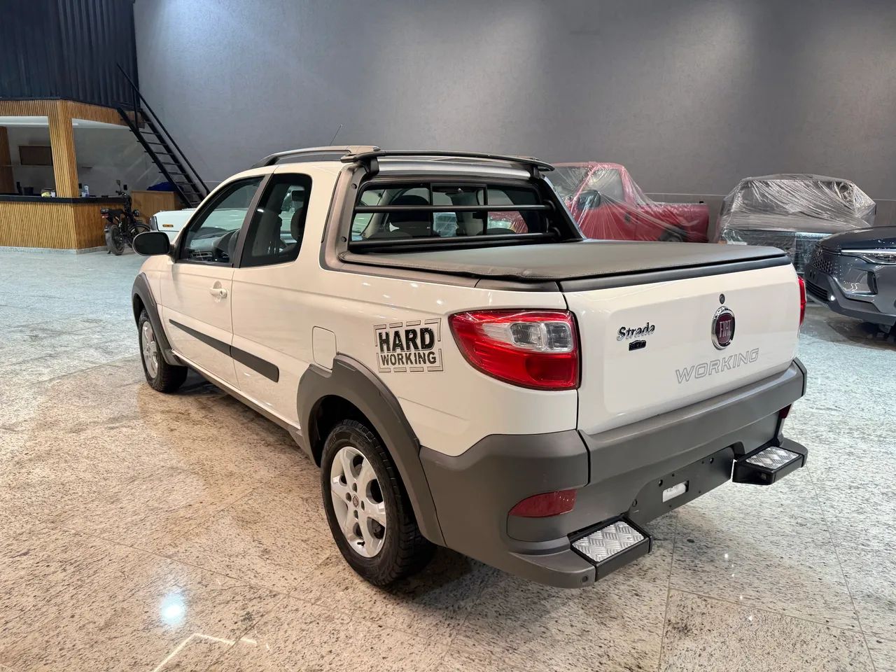 Fiat Strada Working Hard 1.4 Fire Flex 8V CD 2017 - Foto 3