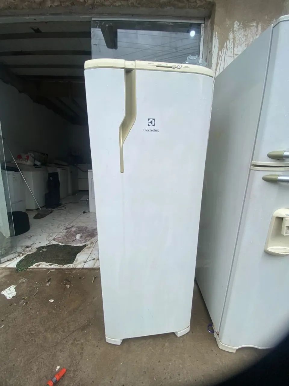 Vendo geladeira Eletrolux 