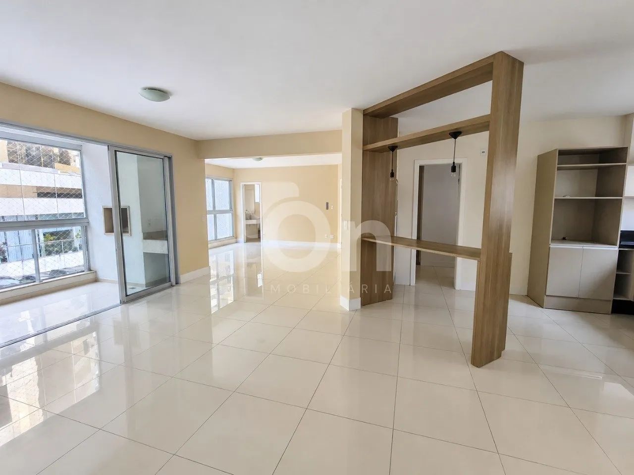 Apartamento de 4 dormitórios no Centro