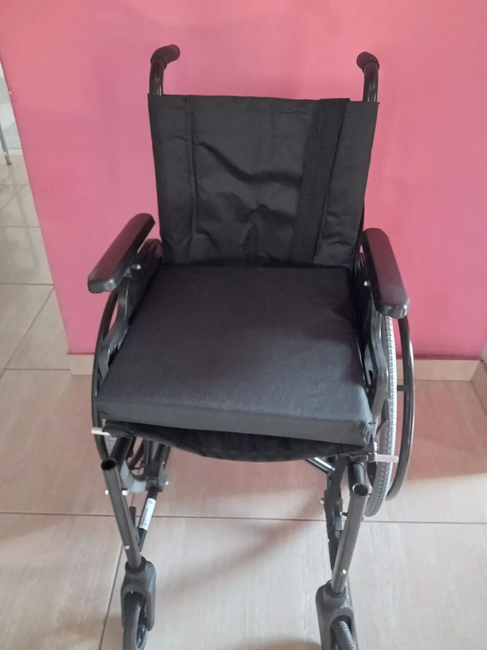 2 CADEIRAS DE RODAS 