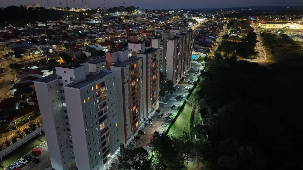 Imagens aéreas de Drone 4 K - imóveis, obras e inspeções 