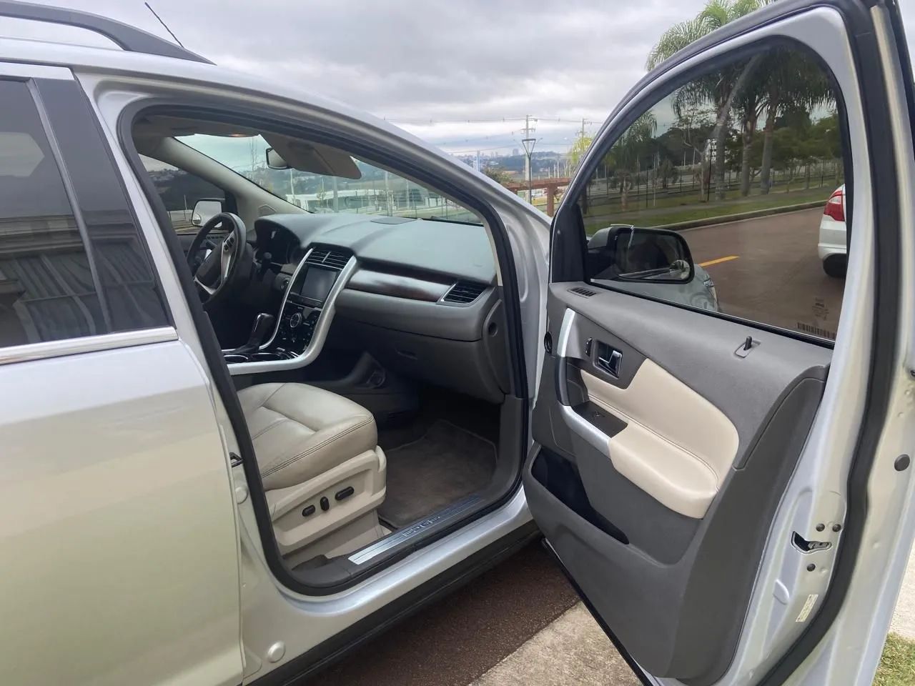 Ford Edge AWD 3.5 AT 2013