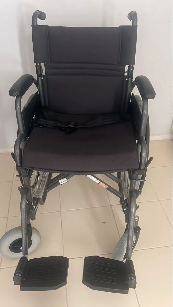 Cadeira de rodas - Foto 2
