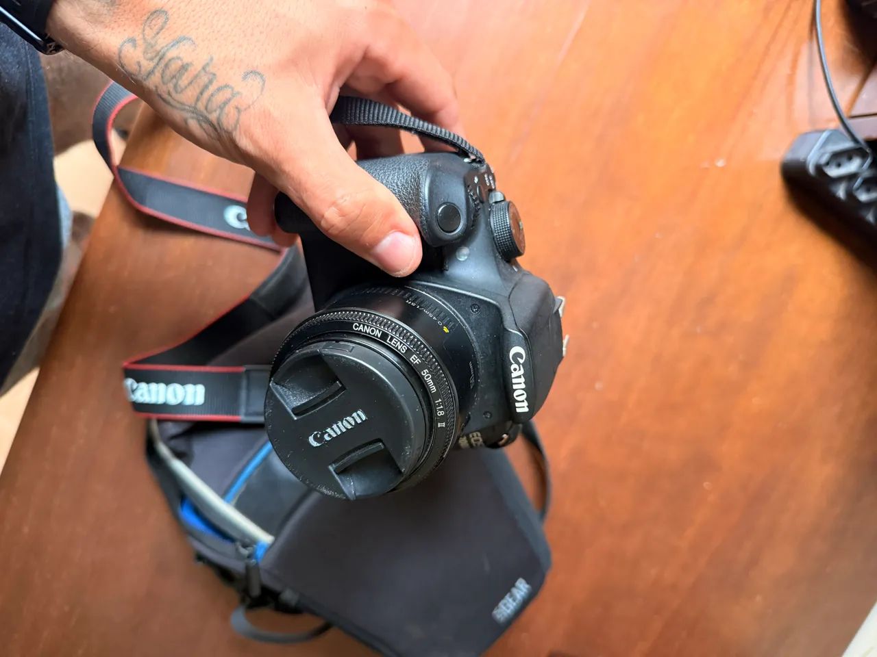 Camera Canon Eos 1200D  - Foto 3