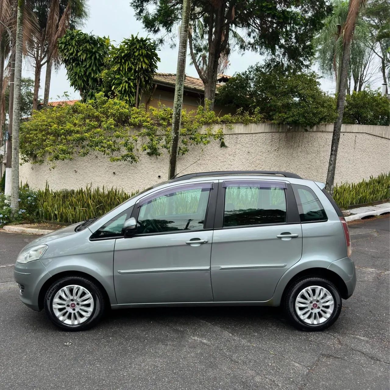 Fiat Idea Attractive 1.4 Fire Flex 8V 5P 2013 - Foto 2