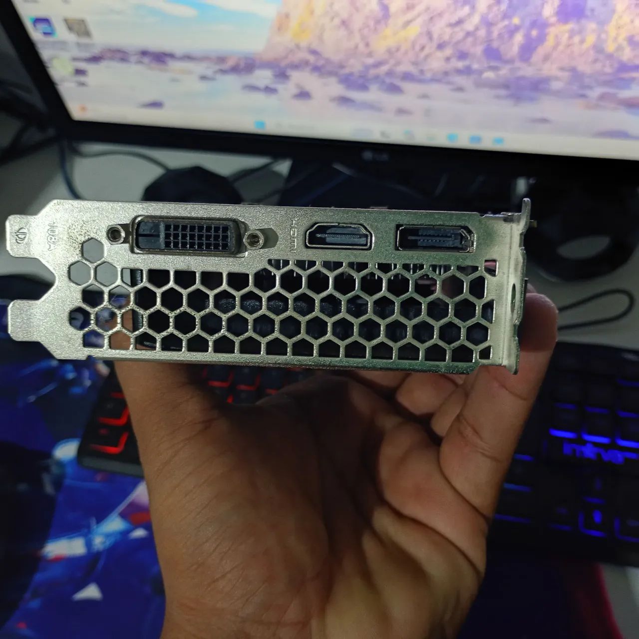 Placa de vídeo 4 GB 1050ti  - Foto 2