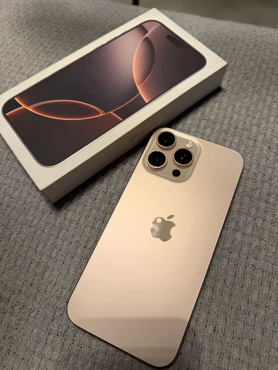iPhone 16 pro max 256 gb desert