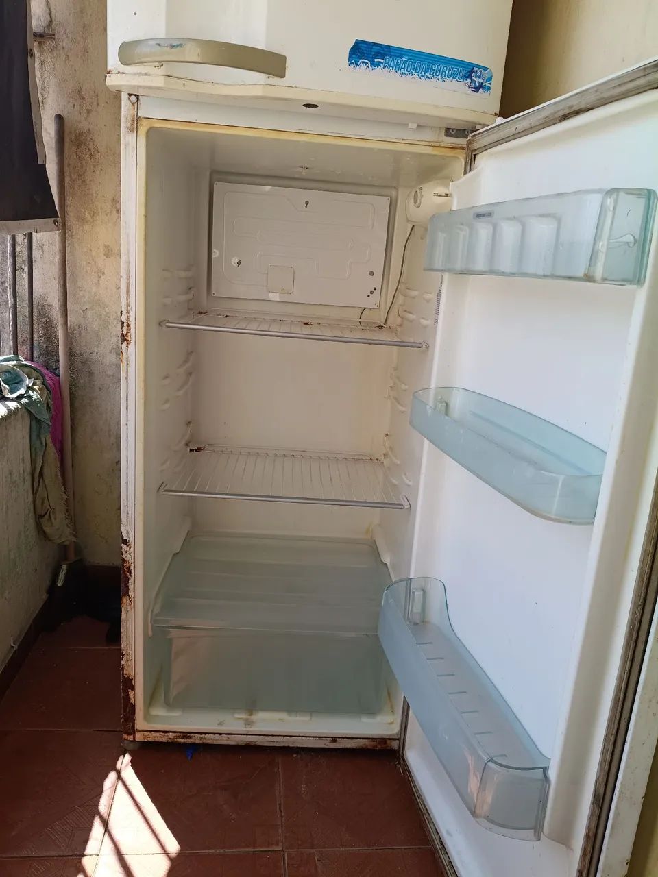 Vende-se geladeira 