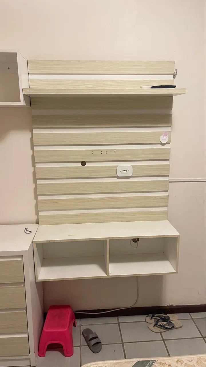 Painel de parede + cômoda. 64985885477633121