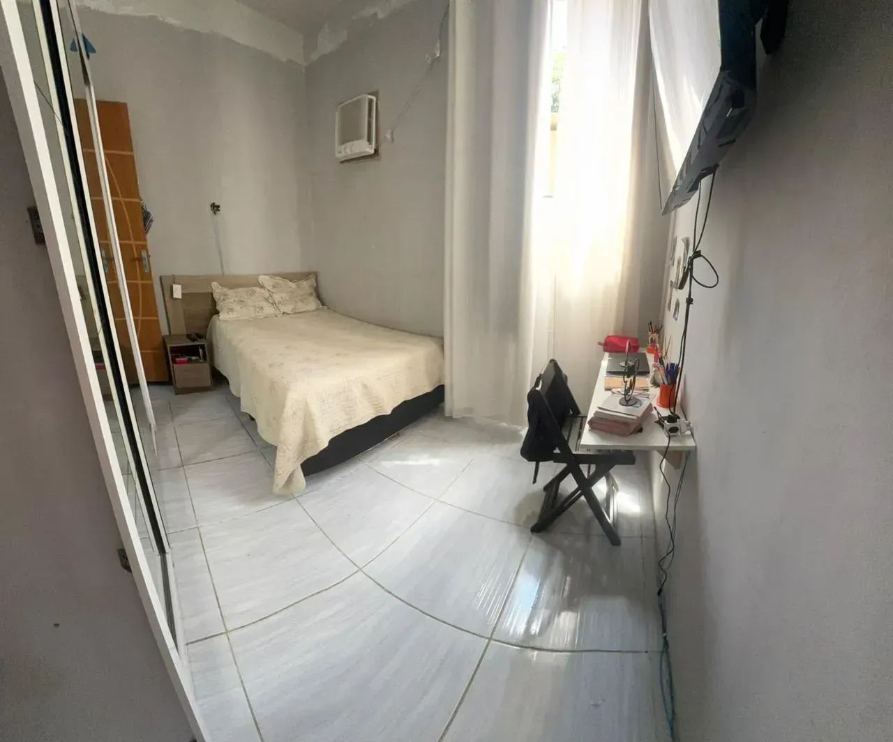 DUAS CASAS COM TOTAL DE 5 QUARTOS EM BANGU - ACEITO ENTRADA - Foto 3