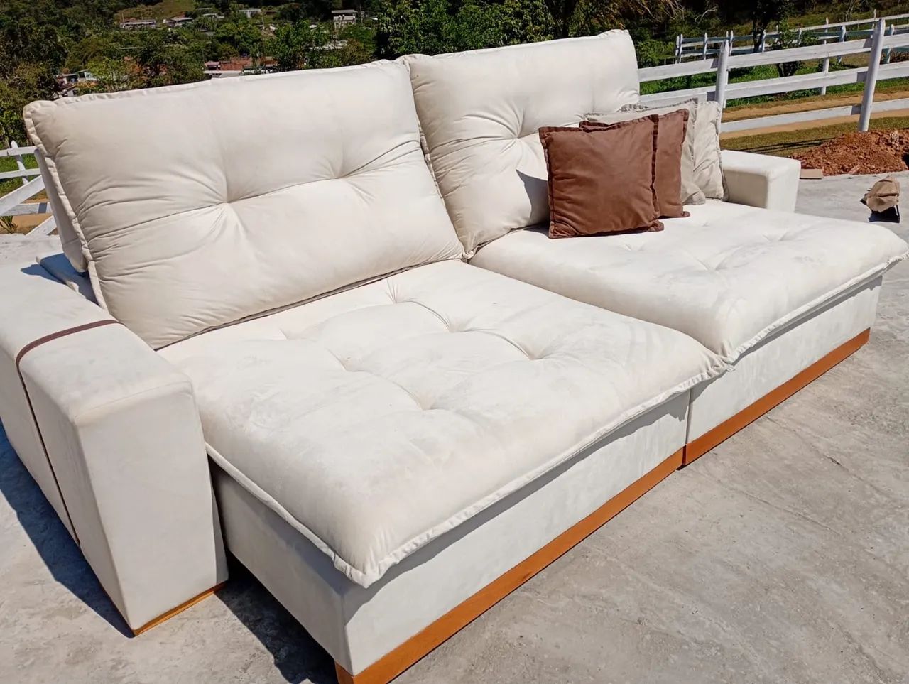 Sofa de luxo 2,90 bege claro lindo !! - Foto 5