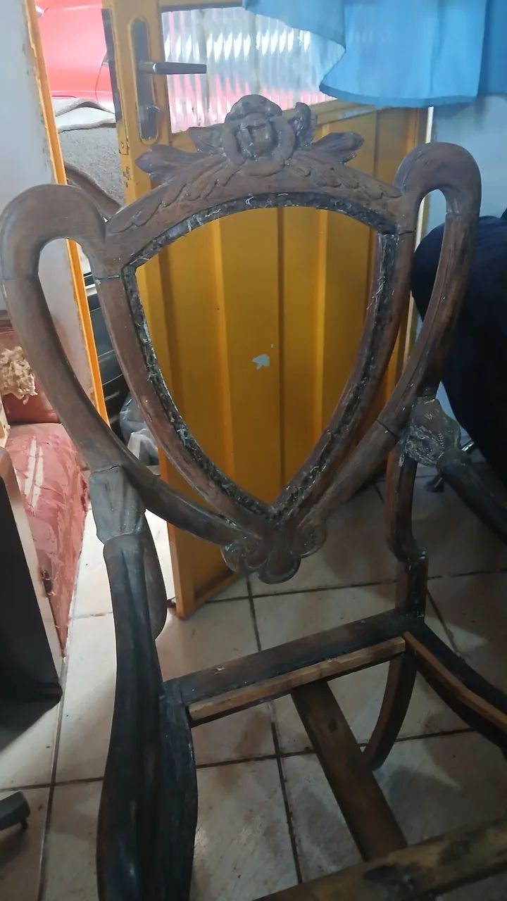 Cadeira antiga  - Foto 3