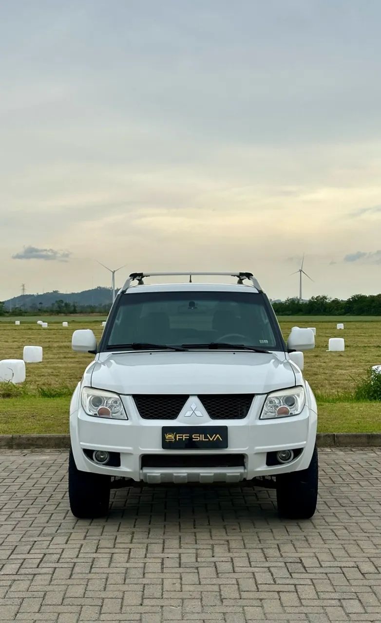 Mitsubishi Pajero TR4 2.0/ 2.0 Flex 16V 4X4 Aut. 2015 2015
