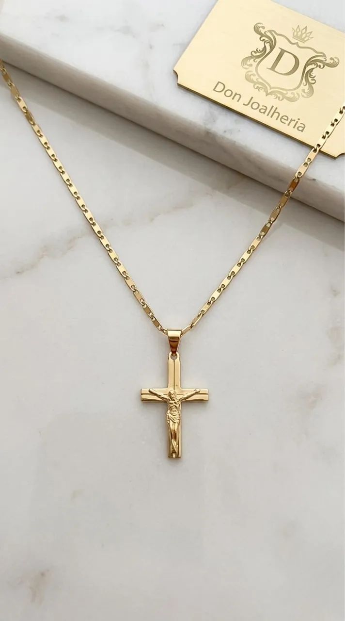 Conjunto Piastrine e Crucifixo em Ouro 18K 750