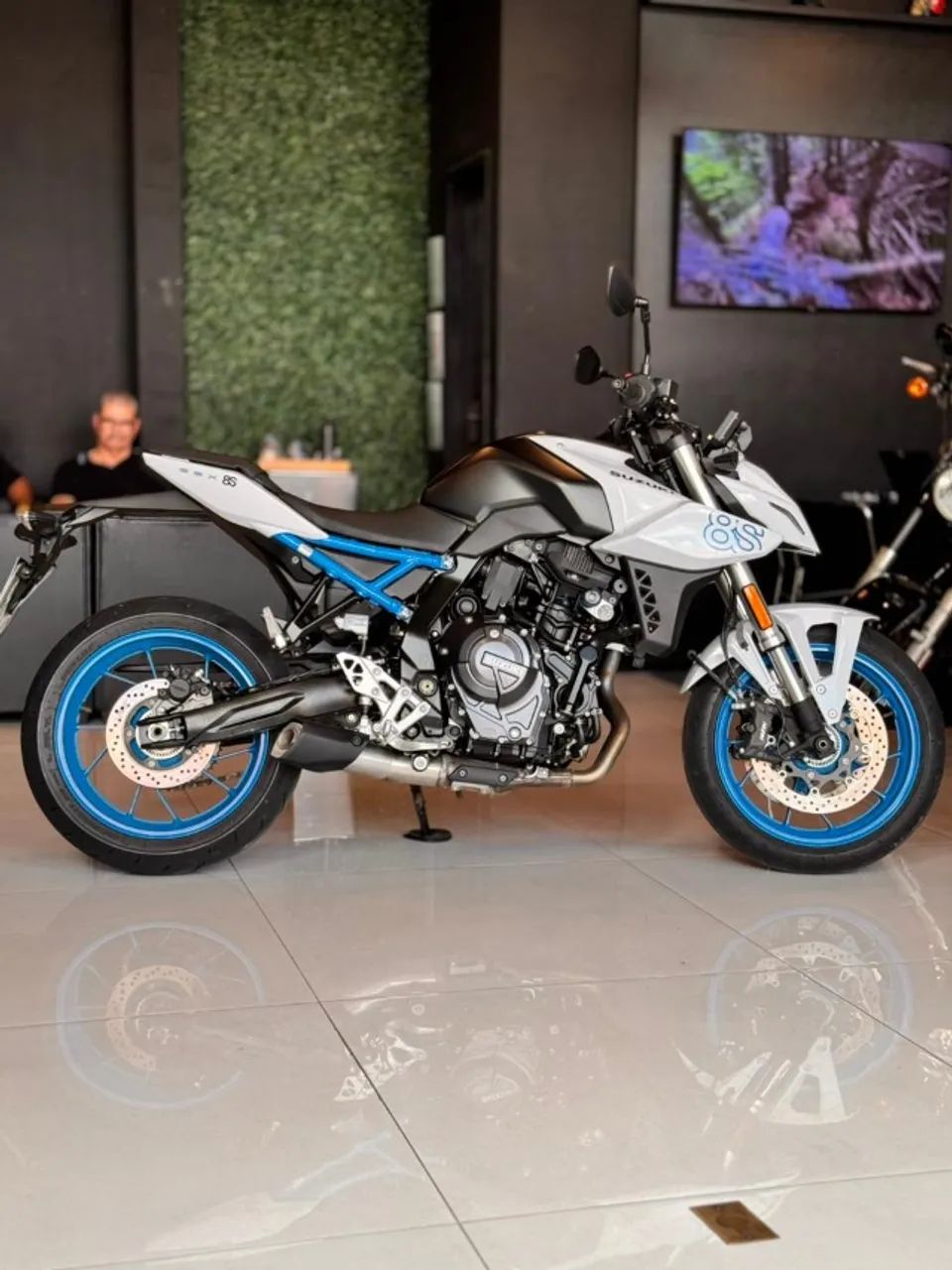 Suzuki Gsx-8s 2026 - 1513552385 | OLX