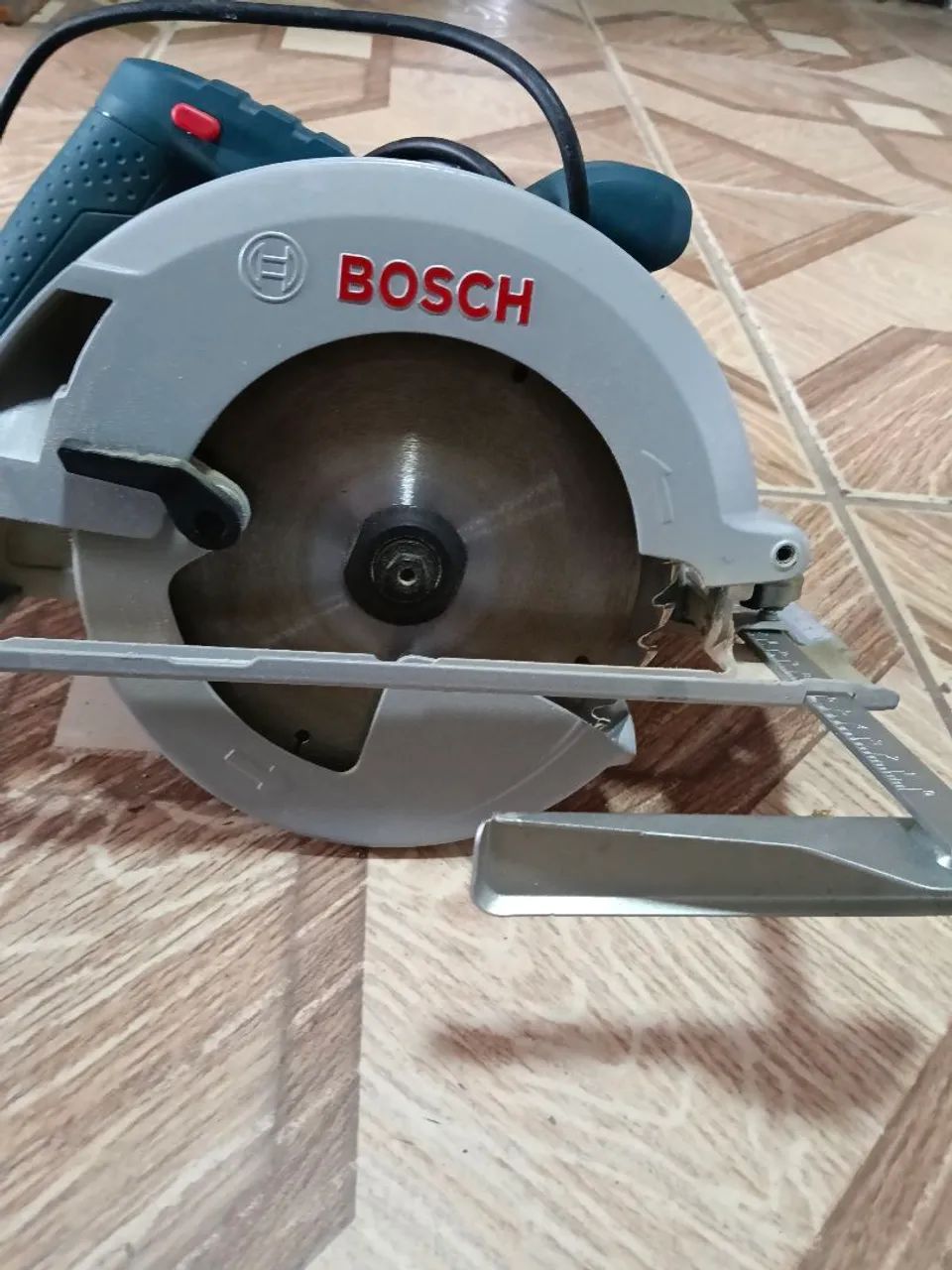 Serra circular Bosch 2000w