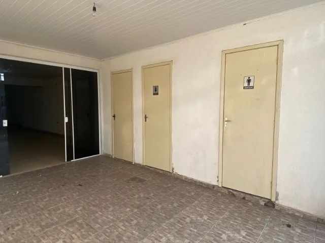 Alugo sala comercial em rua principal no sitio cercado (57m²) - Foto 2