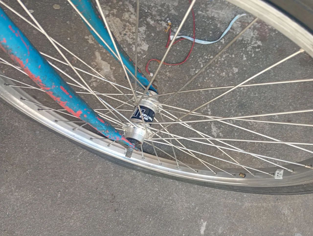 Bicicleta monark 1984 so pega e andar - Foto 3