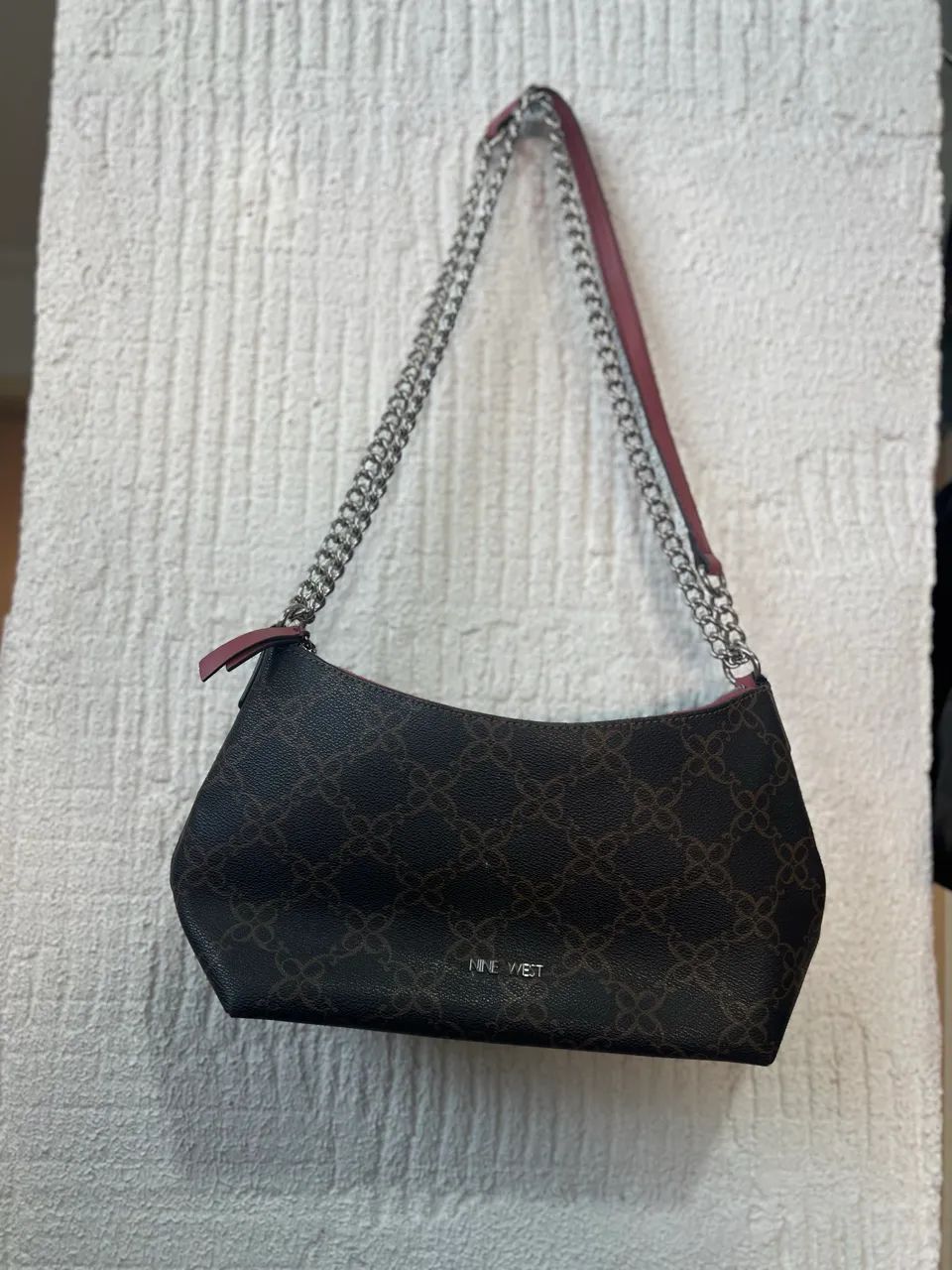 Bolsa baquete média nine west