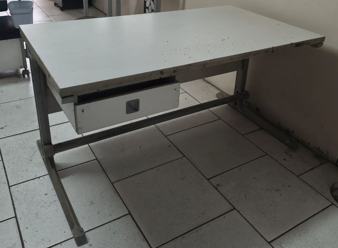 Mesa de Escritório Resistente 1,40X80 - Foto 3