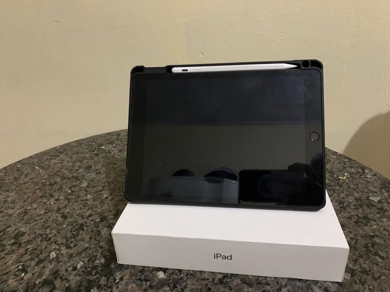 iPad 9ª Geração 64GB Silver - Estado de Novo (Com Acessórios)