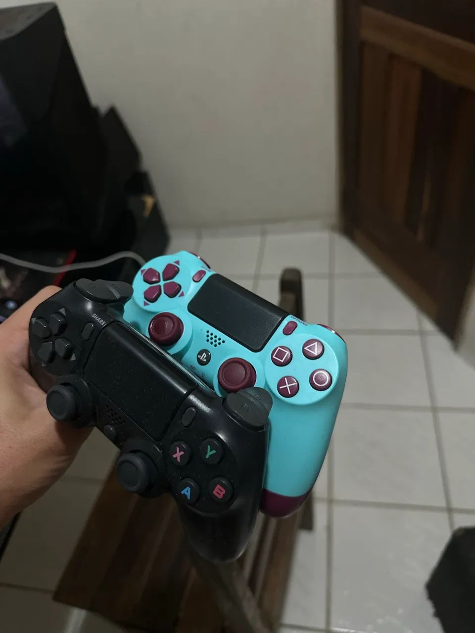 2 controles ps4 sem detalhes  - Foto 2