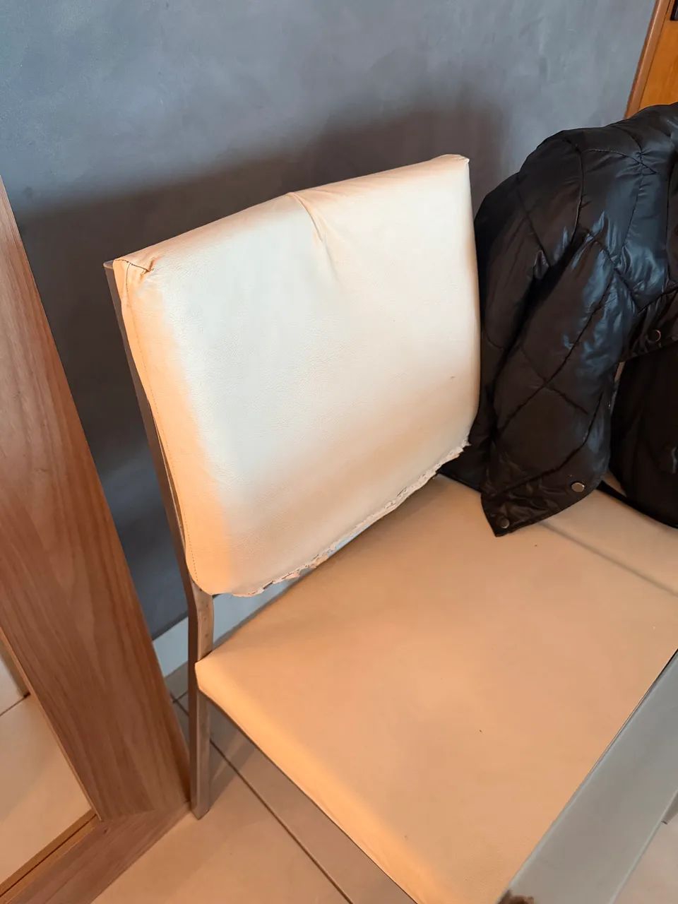 Vendo mesa de vidro e cadeiras - Foto 2