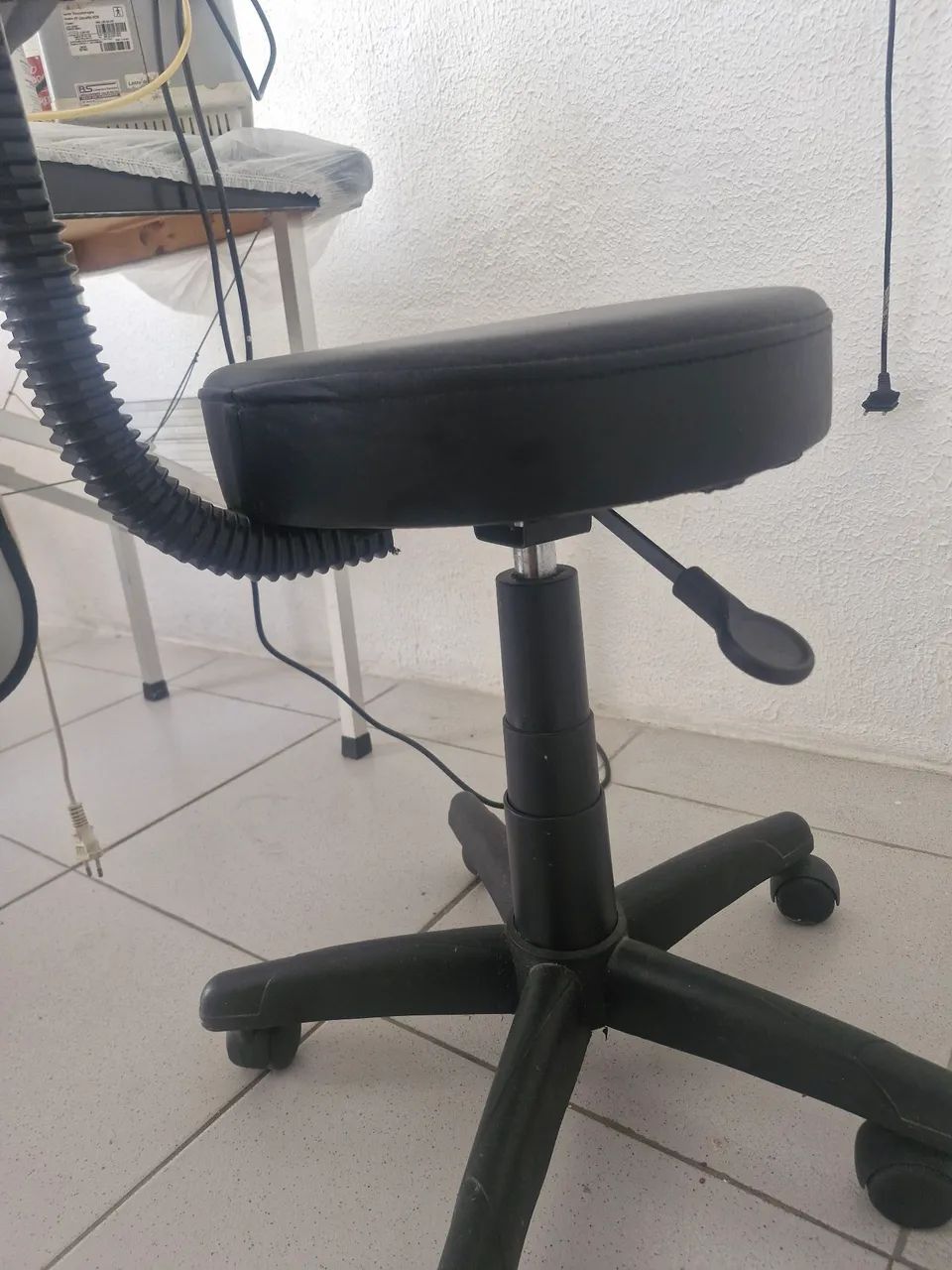 Cadeira hidráulica.  - Foto 2