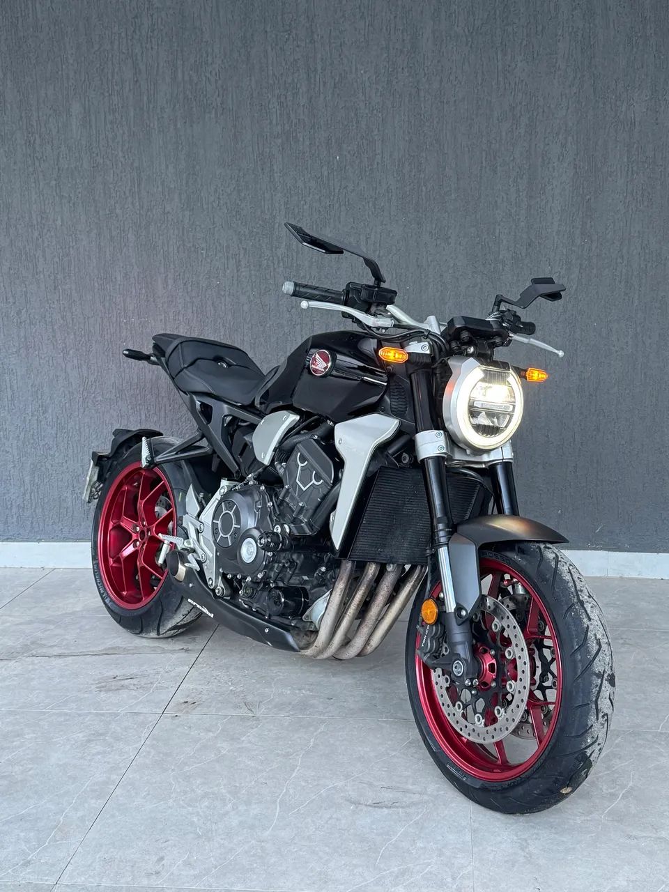 Cb1000r