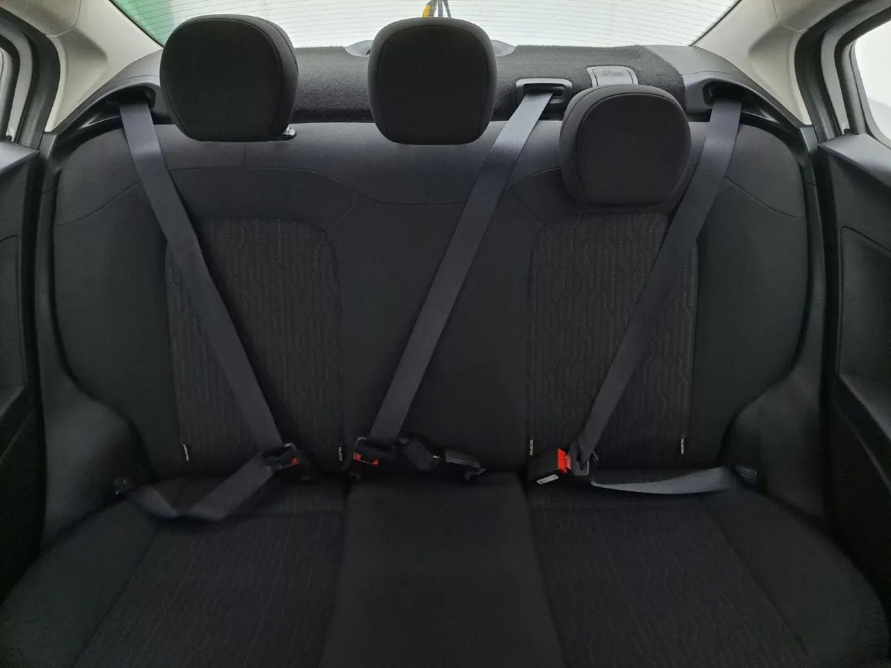 Fiat Cronos Drive 1.0 6V, foto 18 de 18