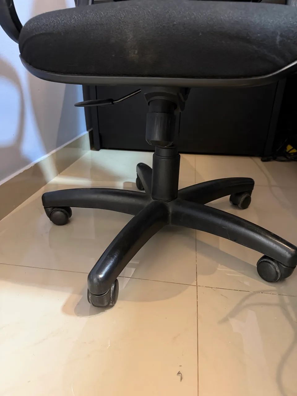 Cadeira diretor preta - Foto 3