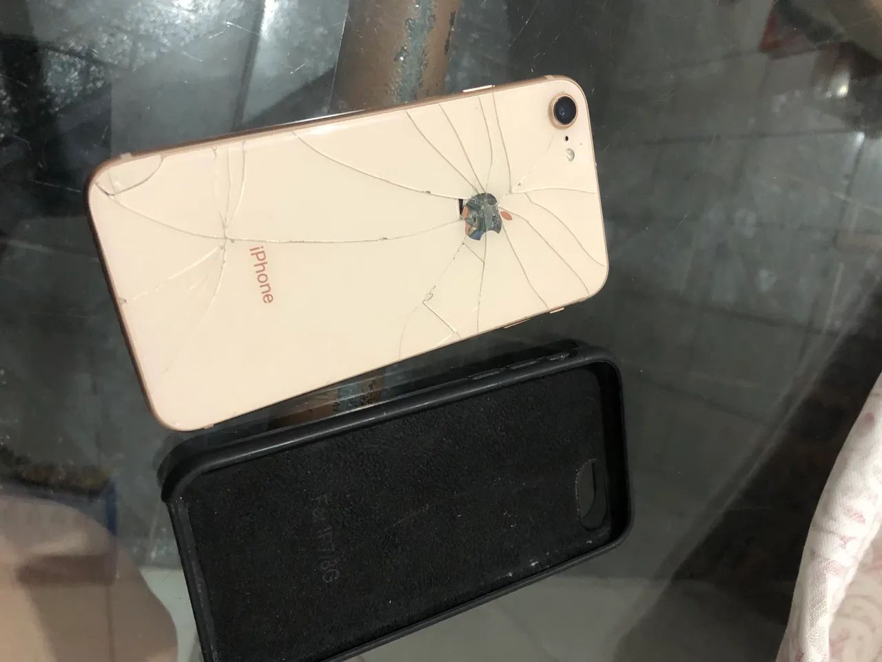 iPhone 8 64g - Foto 2