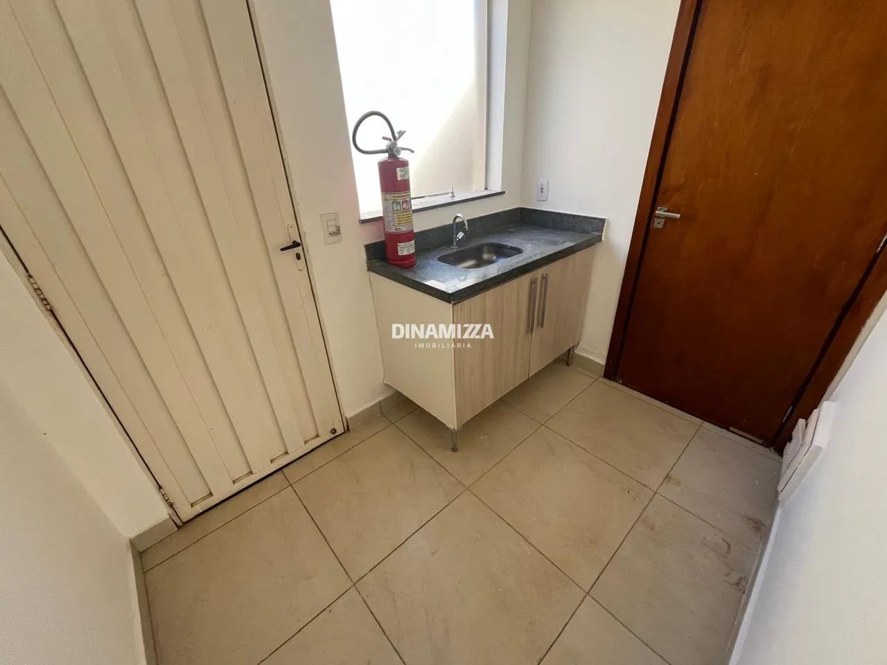 EXCELENTE LOJA COM LOCALIZAÇÃO PRIVILEGIADA, FÁCIL ACESSO AO CENTRO - Foto 4