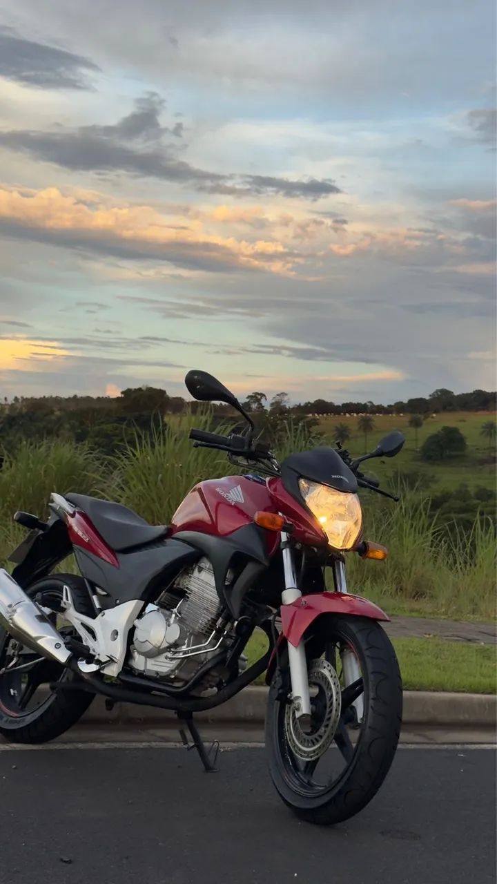 Vendo cb300 modelo 2013