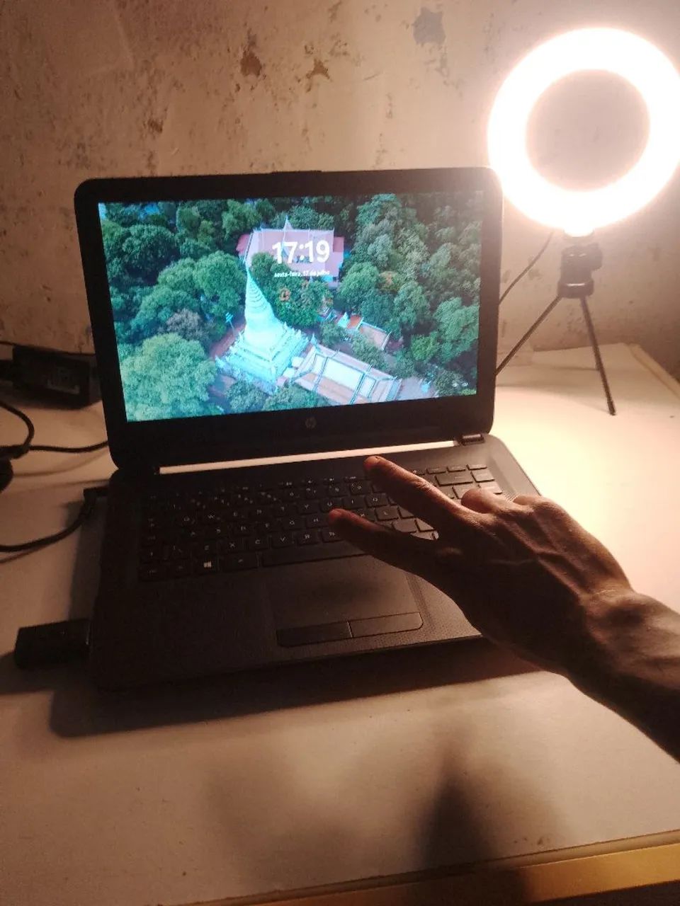 Notebook para vender ou trocar em um celular