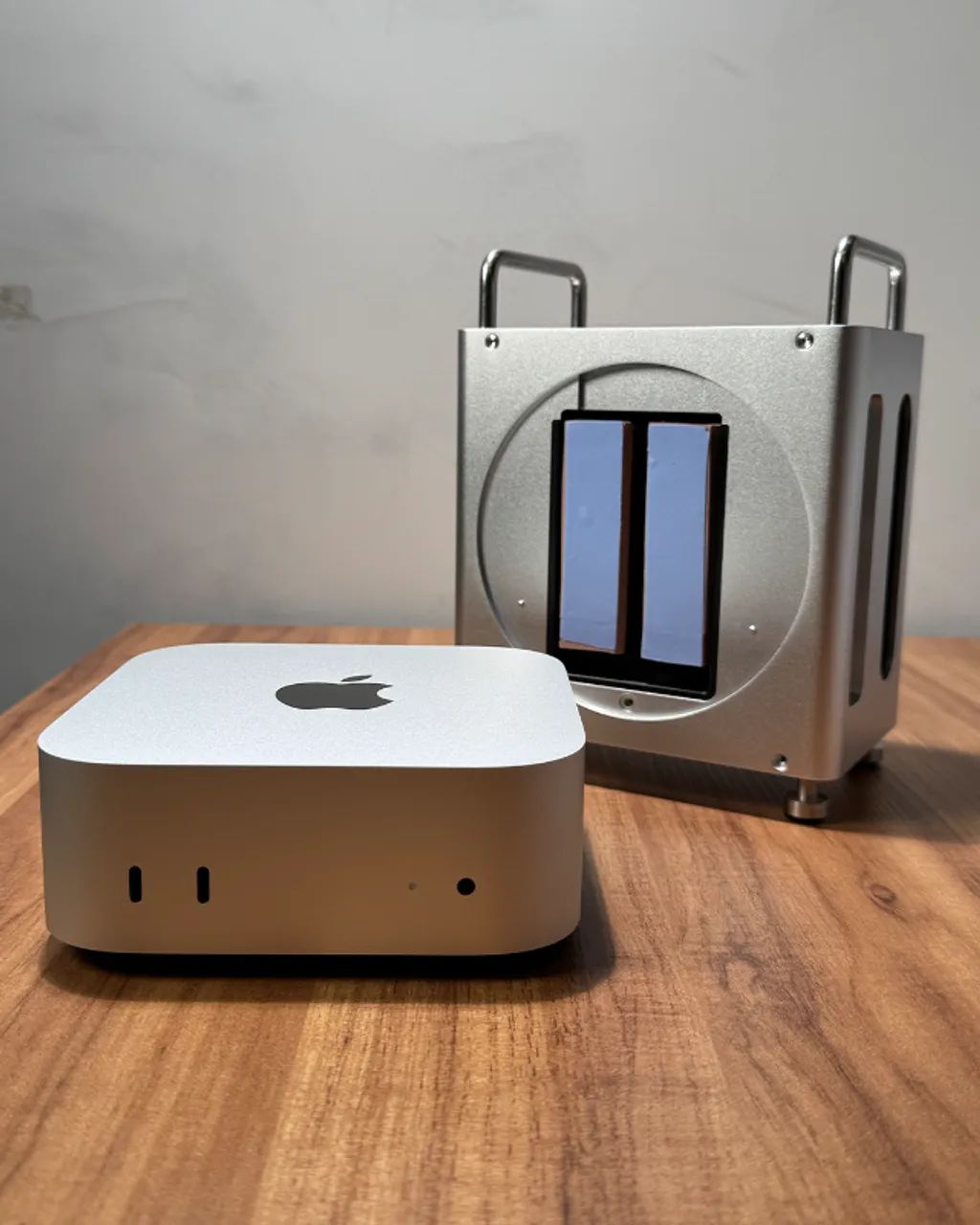 Mac Mini M4 PRO 64GB 4TB + BRINDE Case Dual Slot NVME Expansível Mac Mini M4 PRO 64GB 4TB + BRINDE Case Dual Slot NVME Expansível