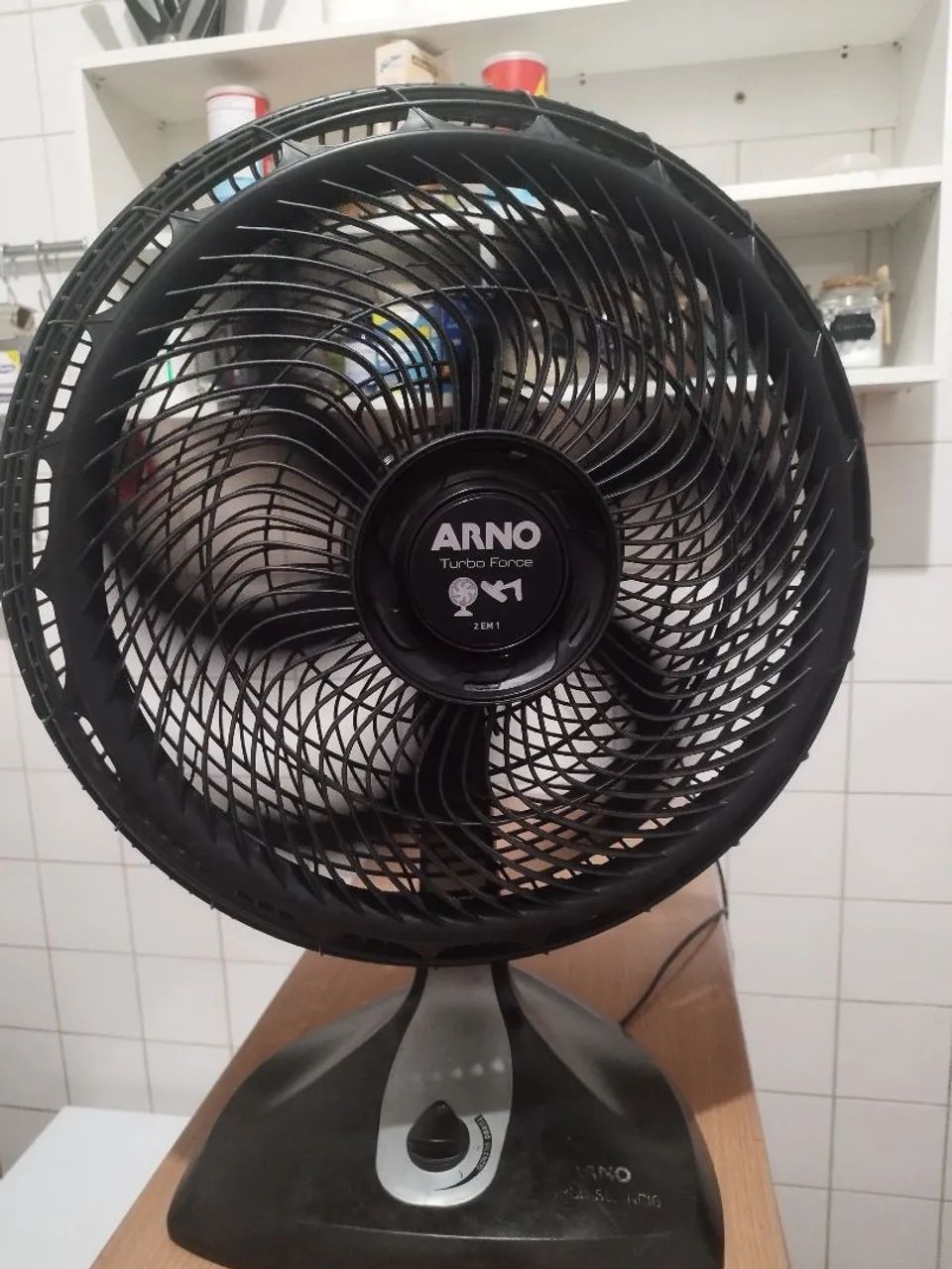 Ventilador de Mesa Arno 6 Pás 40 cm  - Foto 2
